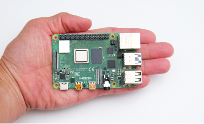 写真：シリアルフラッシュプログラマMS-01